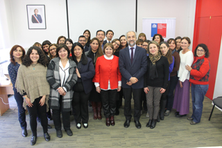 SernamEG e INAPI , se comprometen a implementar estrategias que permitan el desarrollo de la autonomía económica de las mujeres y el derecho a una vida libre de violencias en el país. SernamEG e INAPI , se comprometen a implementar estrategias que permitan el desarrollo de la autonomía económica de las mujeres y el derecho a una vida libre de violencias en el país.